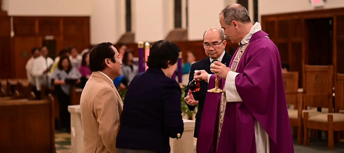 Filipino Catholics Celebrate Simbang Gabi - Arlington Catholic Herald